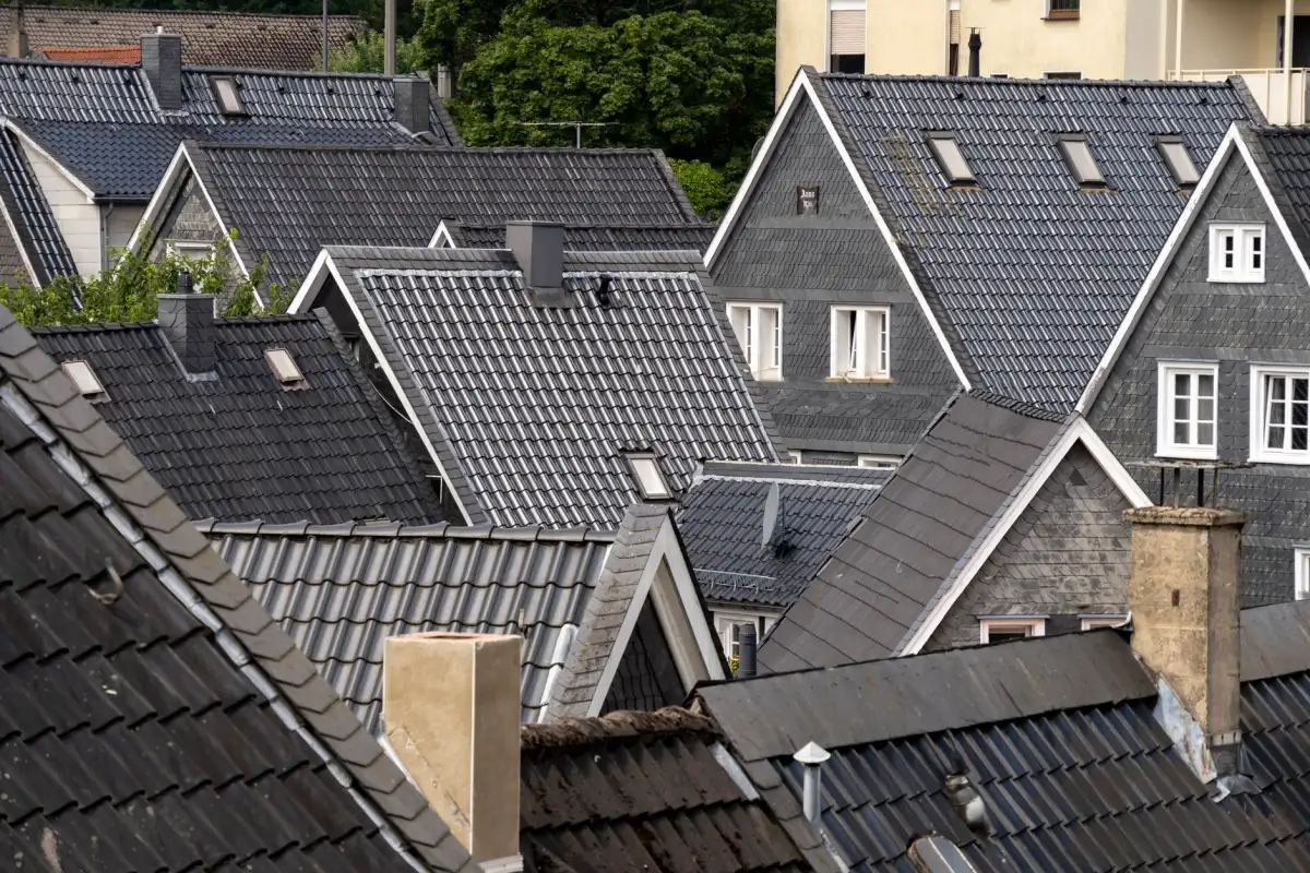 Toiture en ardoise d'une maison du nord de la France